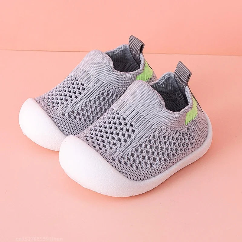 Variantenreiche atmungsaktive Anti-Rutsch-Schuhe für Kinder