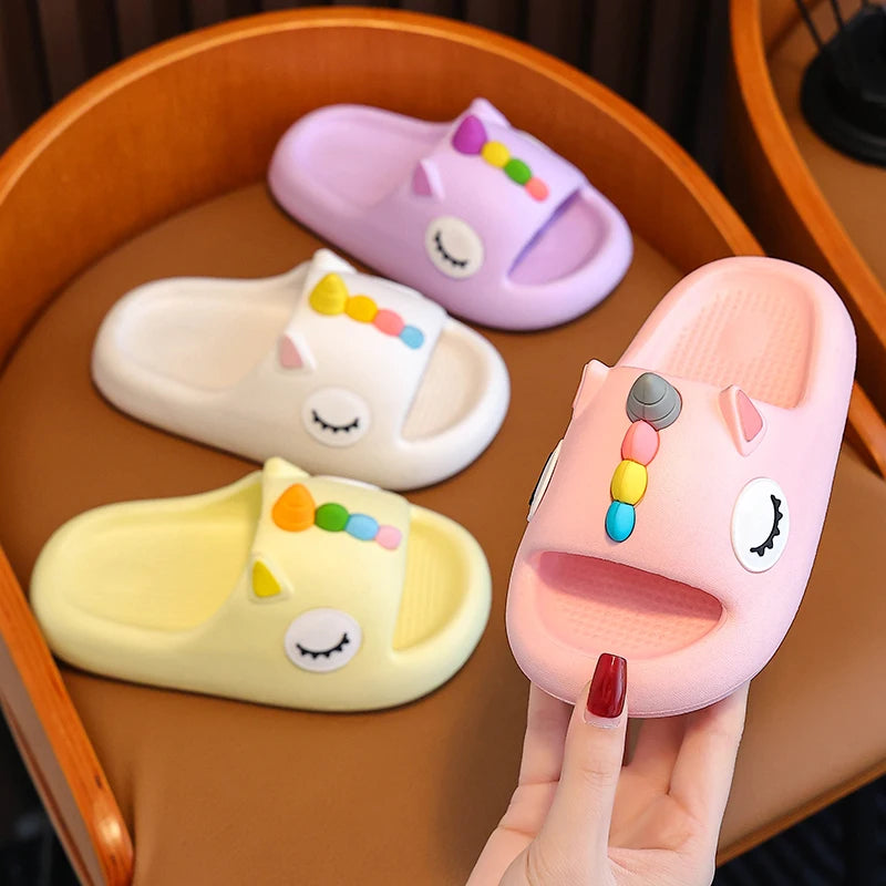 Chaussons antidérapants multivariés Sleepy Unicorn pour enfants